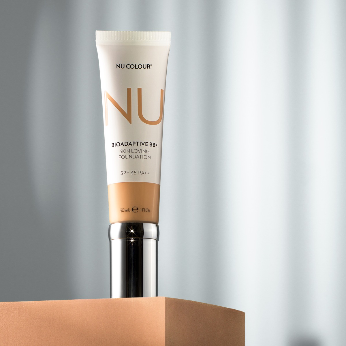 Nu Colour Bioadaptive BB+ Skin Loving Foundation - Soins de la peau premium