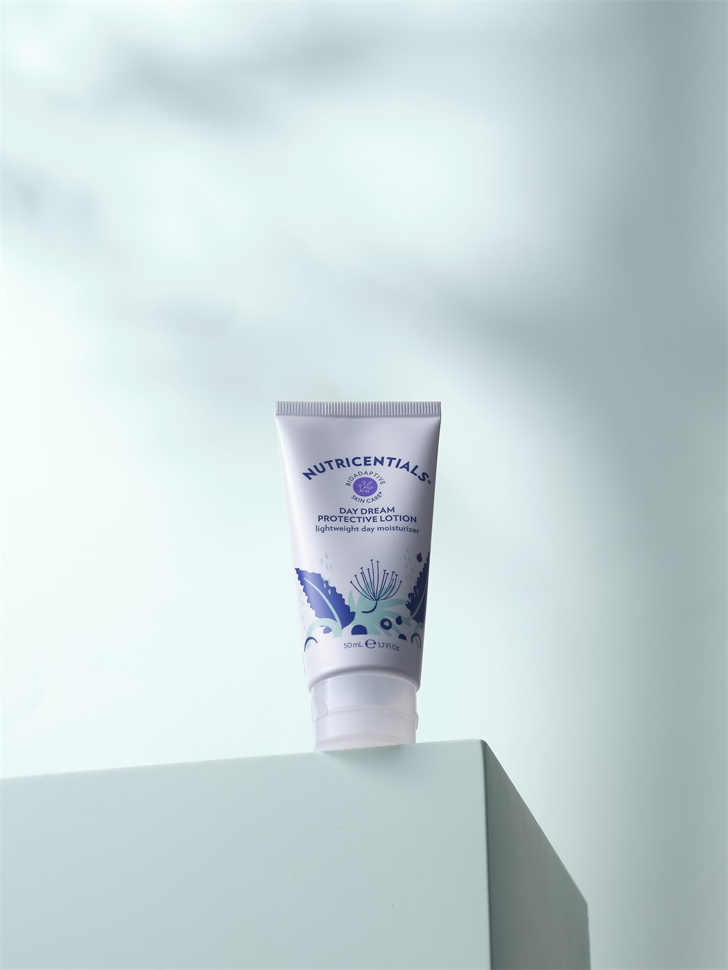 Day Dream Protective Lotion Lightweight Day Moisturizer LSF 30